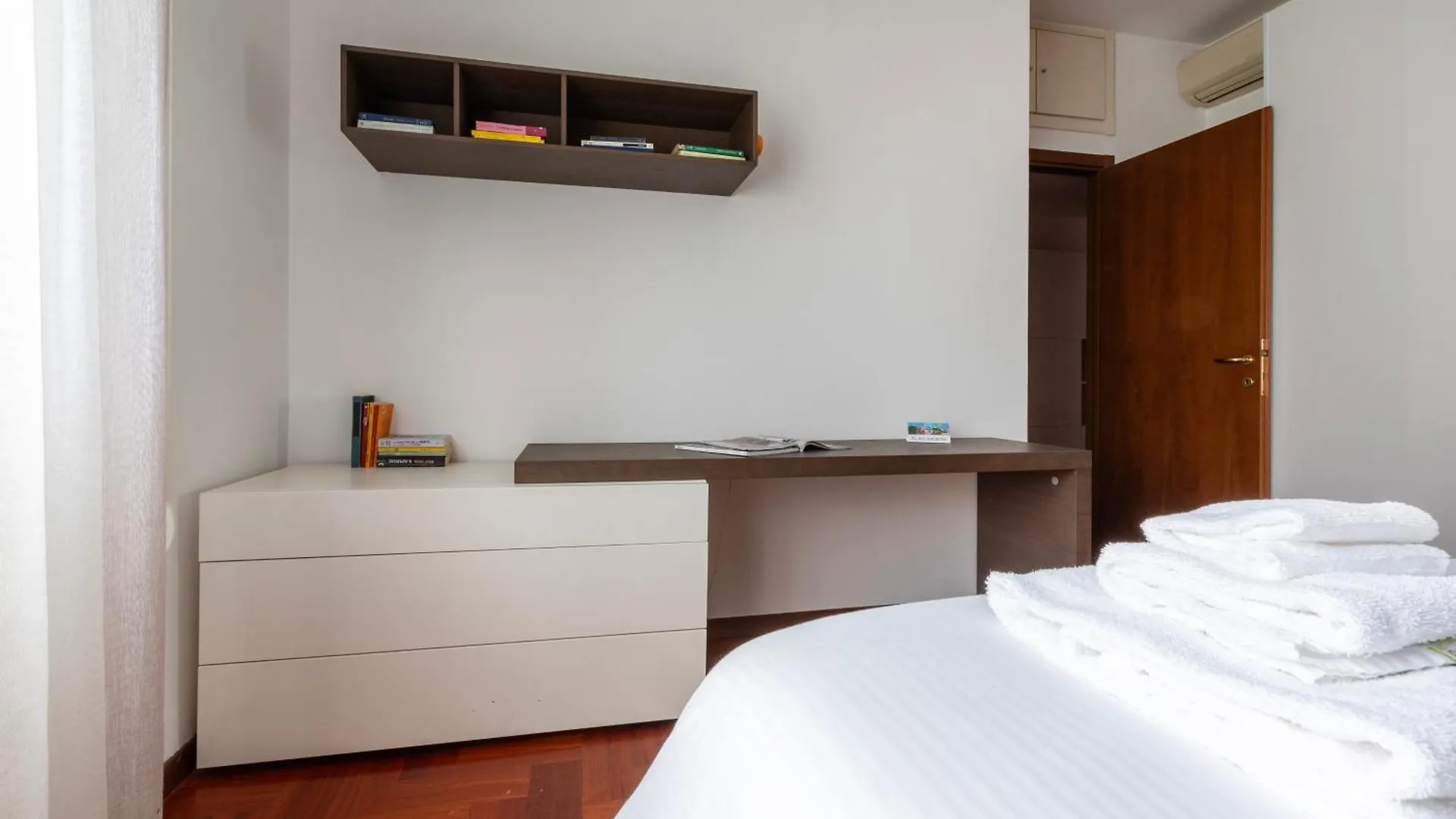 Italianway - Sismondi 74 Daire Milano